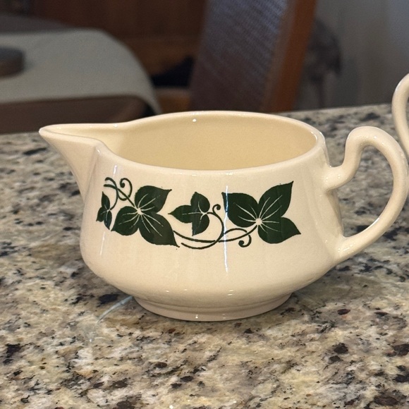 Vintage Home Laughlin Sugar & Creamer Set - Picture 2 of 9